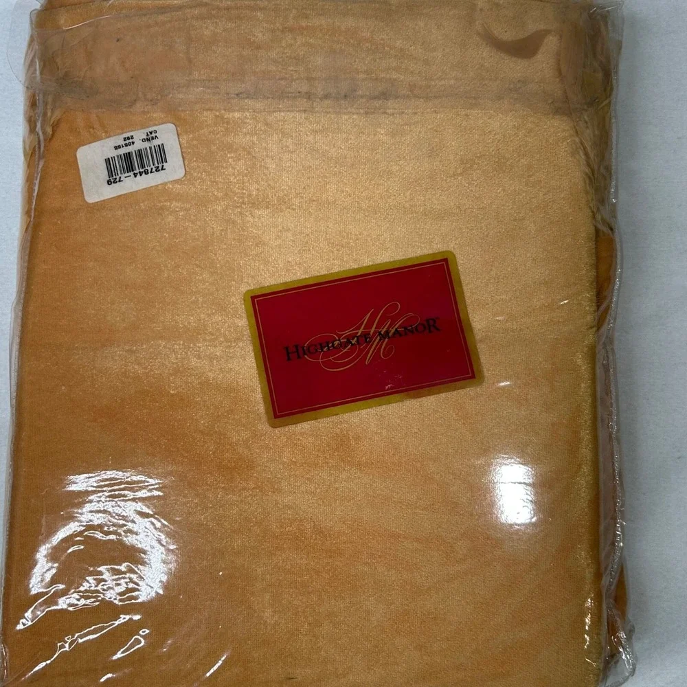 Highgate‎ Manor Soft Luxury Throw Feather Trim Gold Approx 50